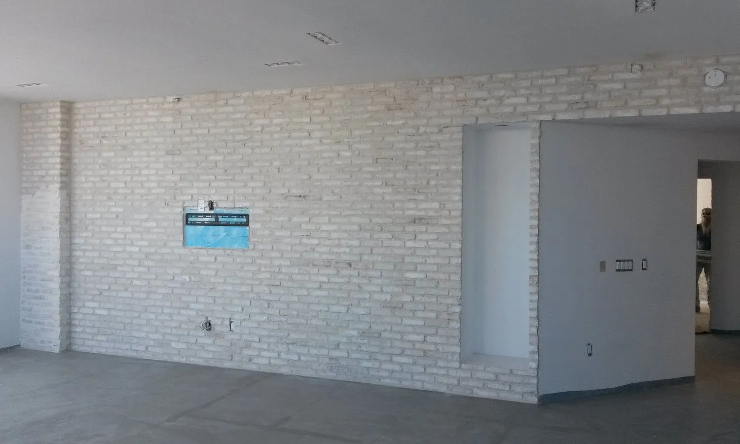 CHICAGO STYLE BRICK VENEERS- PURE WHITE COLOR.   Make Your Home Decor Art With White Brick Tiles. FREE SHIPPING!