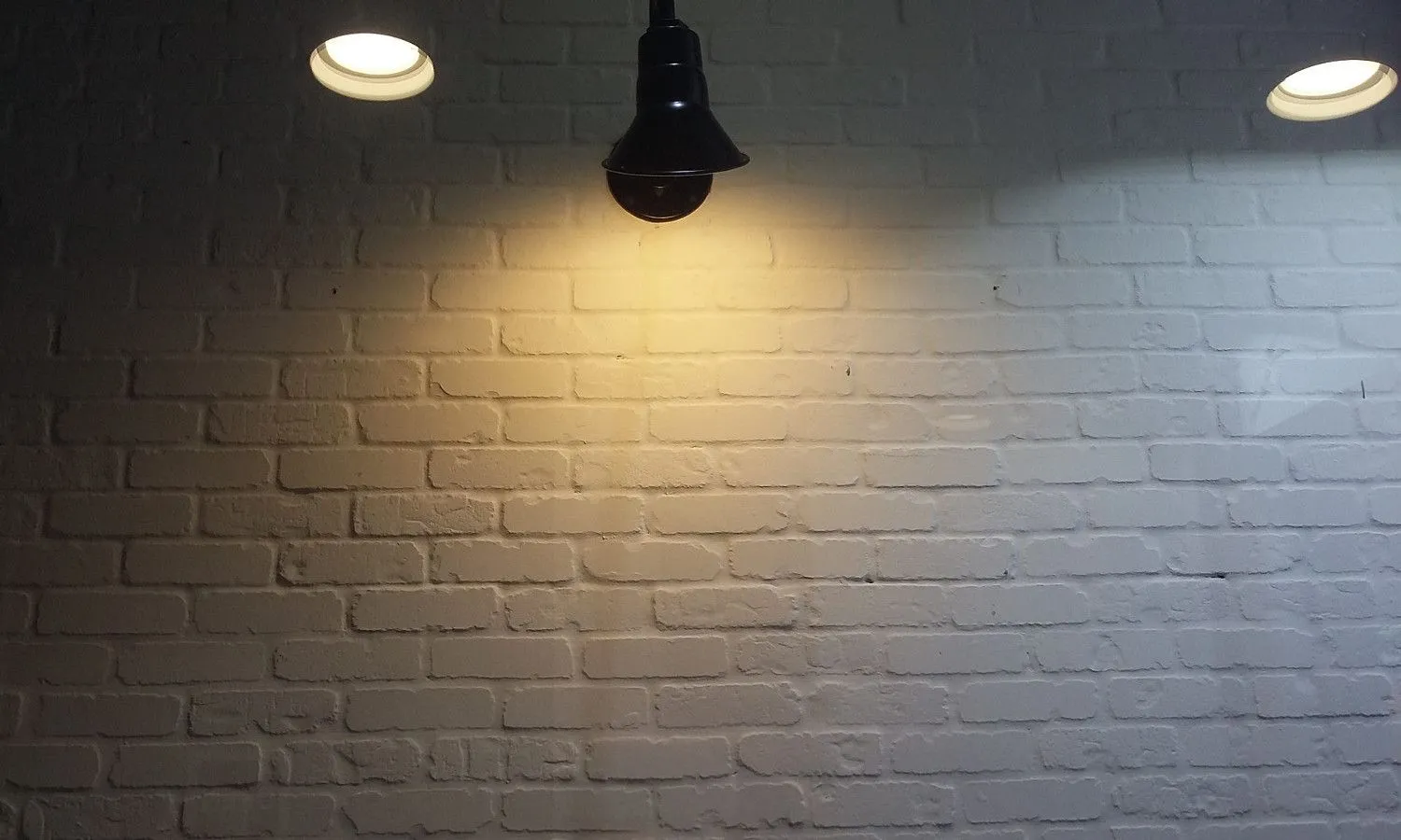 CHICAGO STYLE BRICK VENEERS- PURE WHITE COLOR.   Make Your Home Decor Art With White Brick Tiles. FREE SHIPPING!
