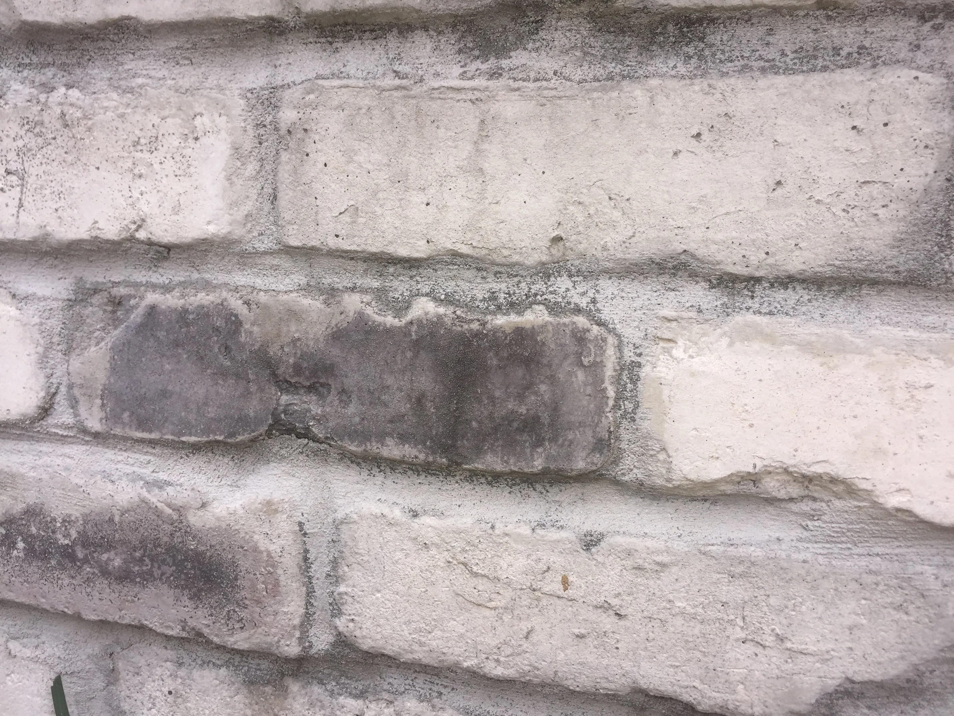 CHICAGO STYLE BRICK VENEERS- WHITE MIXED COLOR. Brick Decoration Design At It's Best. FREE SHIPPING!