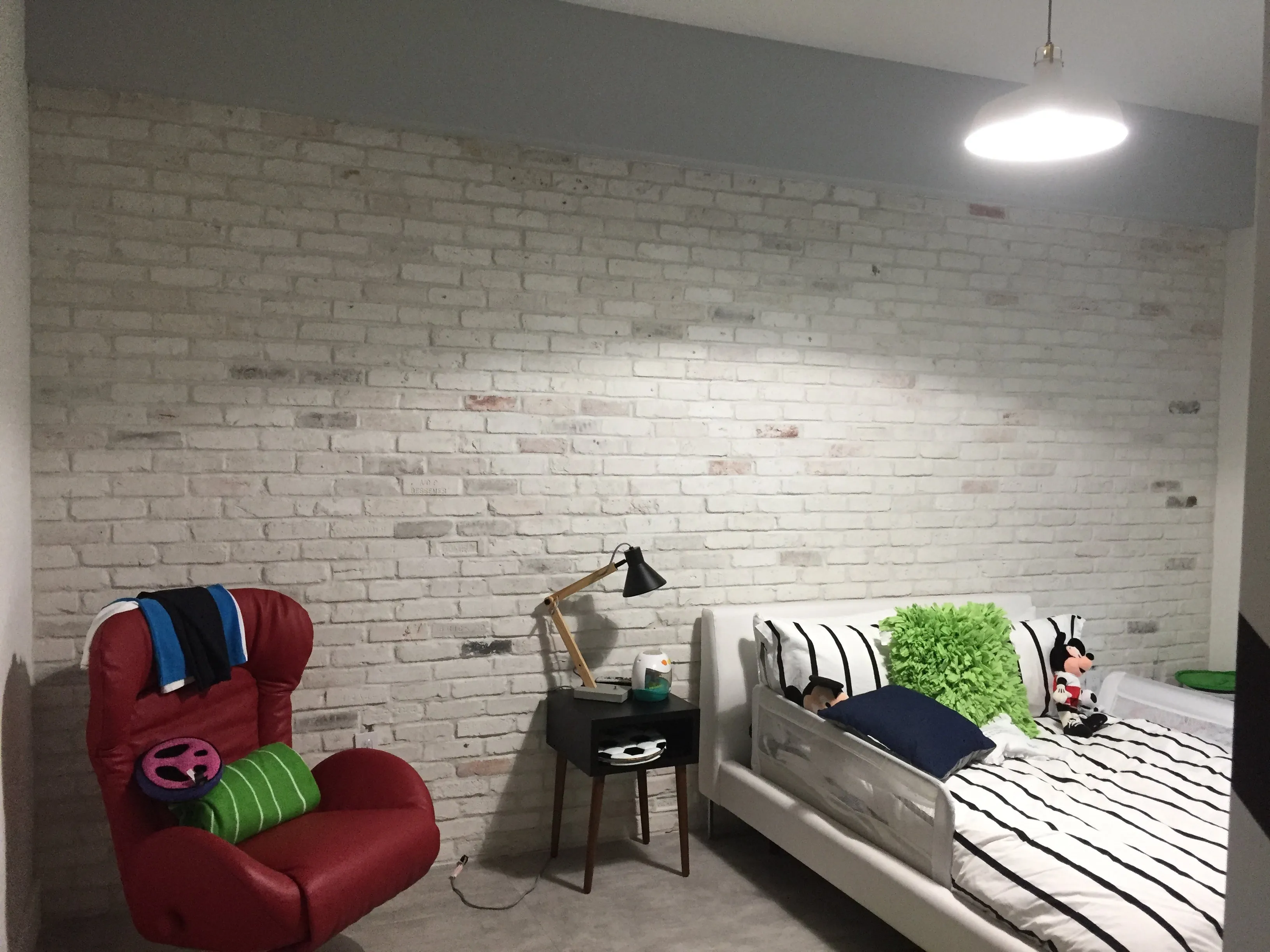 CHICAGO STYLE BRICK VENEERS- WHITE MIXED COLOR. Brick Decoration Design At It's Best. FREE SHIPPING!