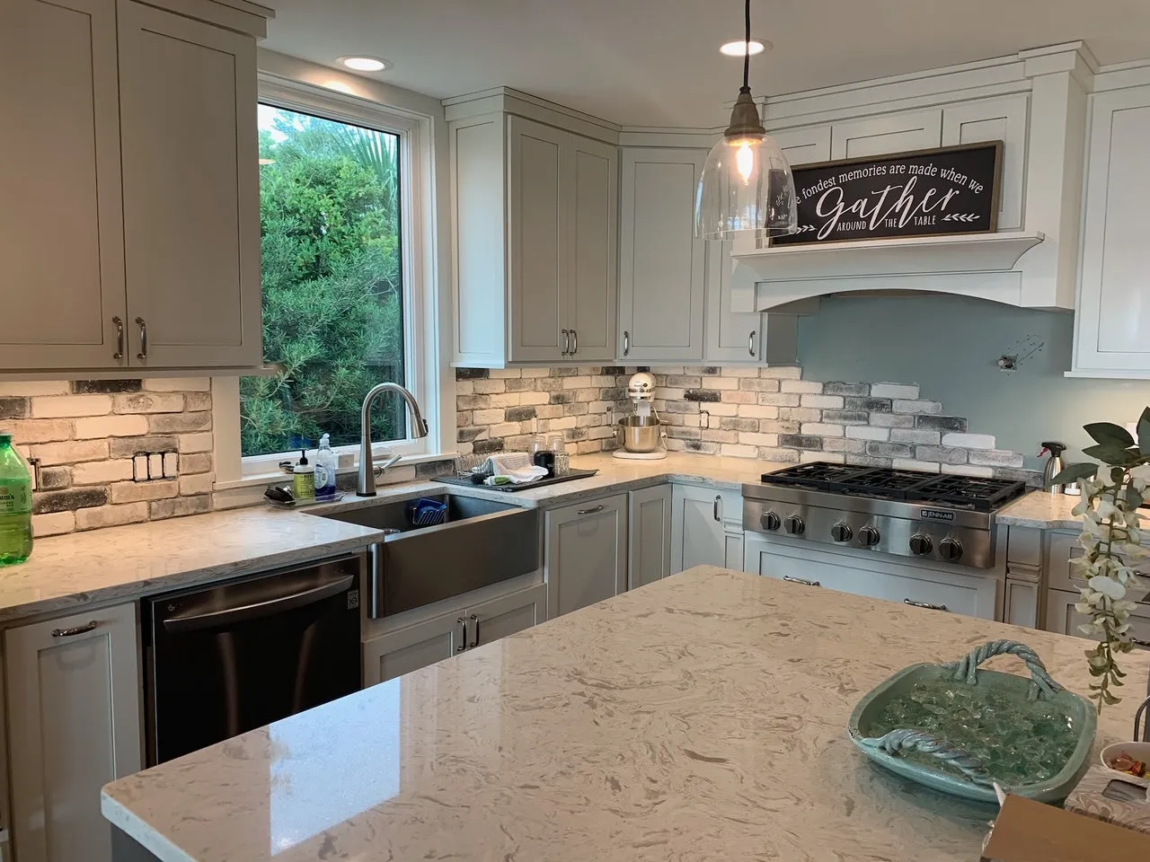 CHICAGO STYLE BRICK VENEERS- WHITE MIXED COLOR. Brick Decoration Design At It's Best. FREE SHIPPING!