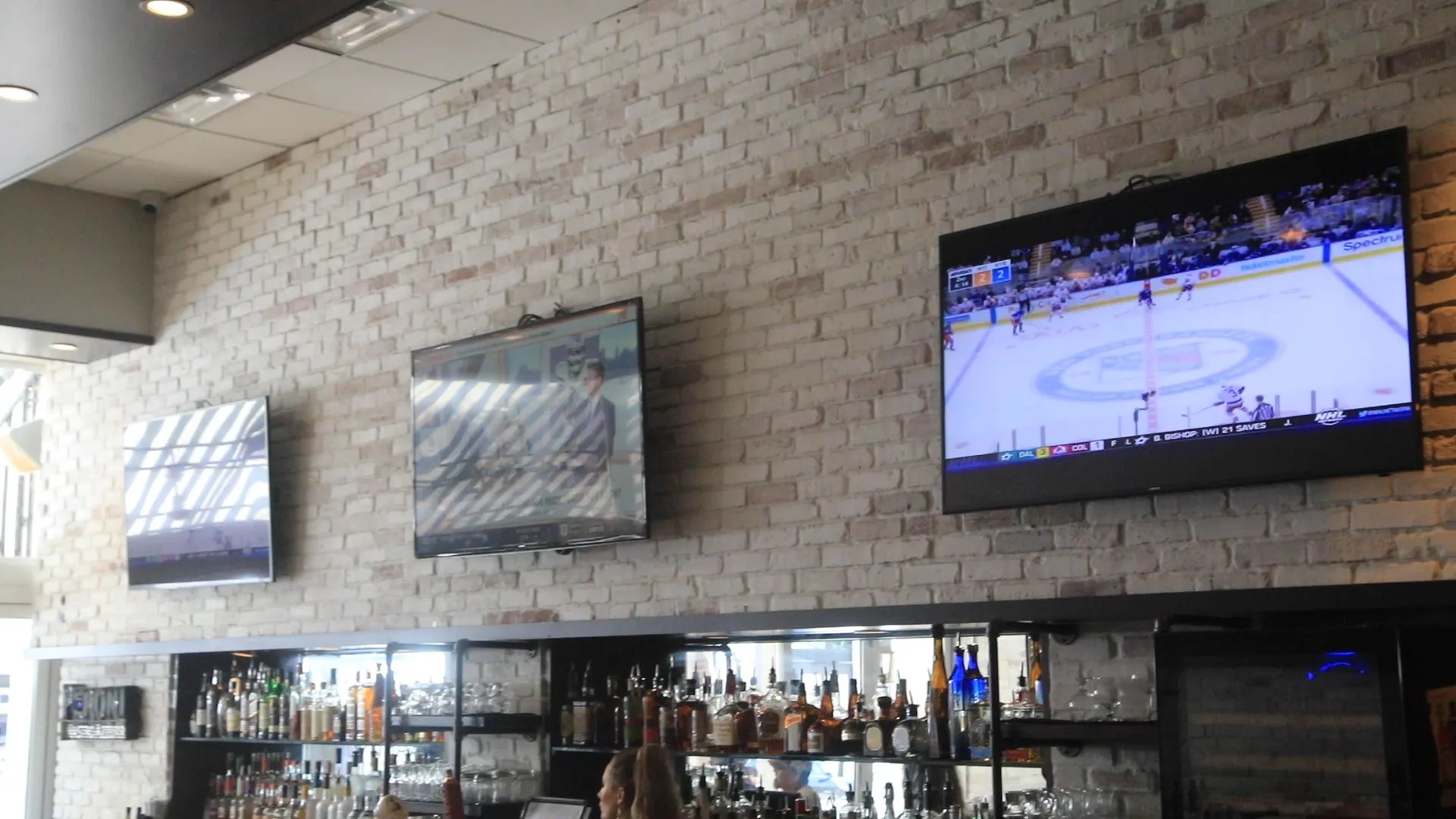 CHICAGO STYLE BRICK VENEERS- WHITE MIXED COLOR. Brick Decoration Design At It's Best. FREE SHIPPING!