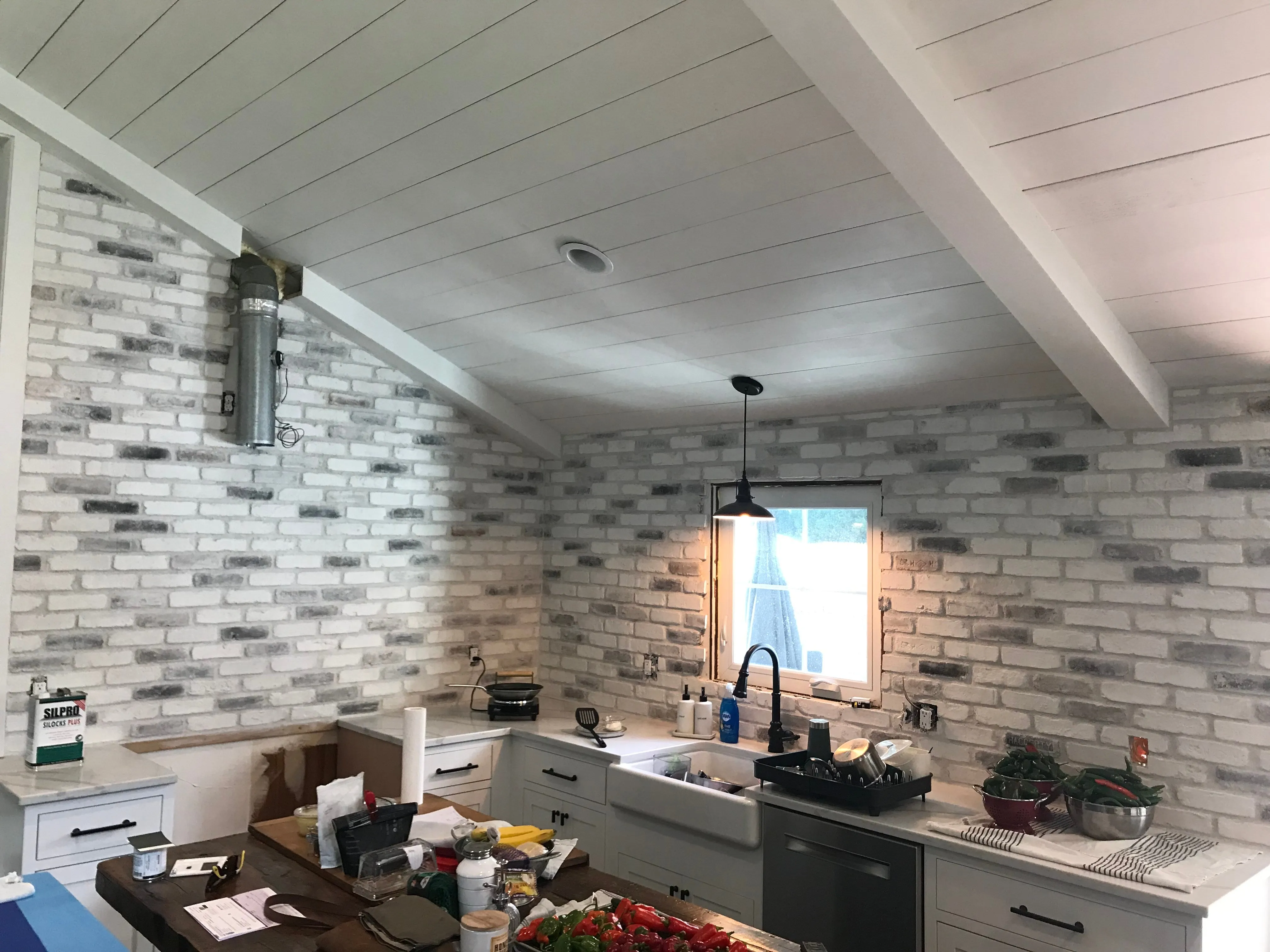 CHICAGO STYLE BRICK VENEERS- WHITE MIXED COLOR. Brick Decoration Design At It's Best. FREE SHIPPING!