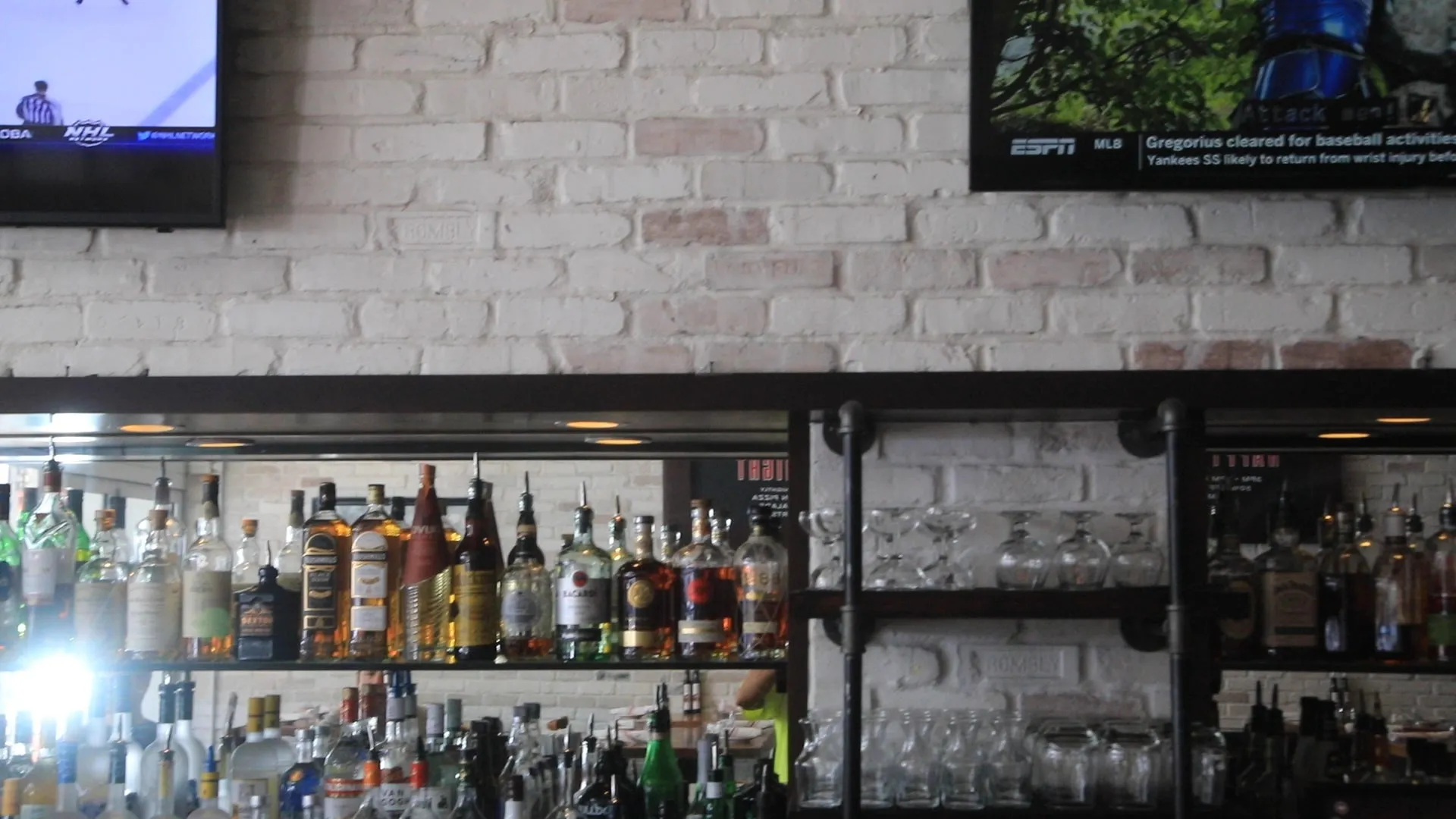 CHICAGO STYLE BRICK VENEERS- WHITE MIXED COLOR. Brick Decoration Design At It's Best. FREE SHIPPING!