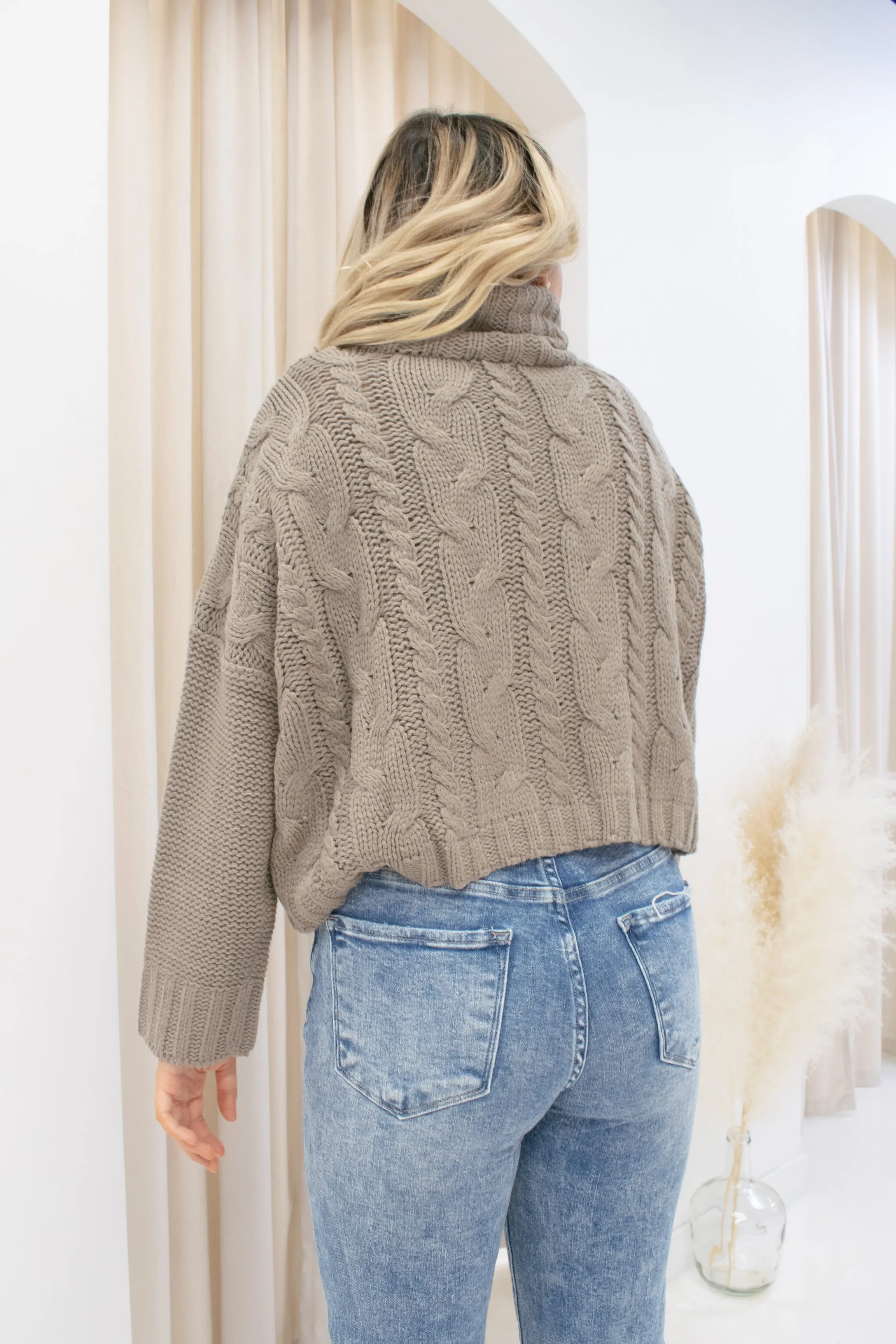 NEW DARCEY CROPPED CABLE KNIT SWEATER