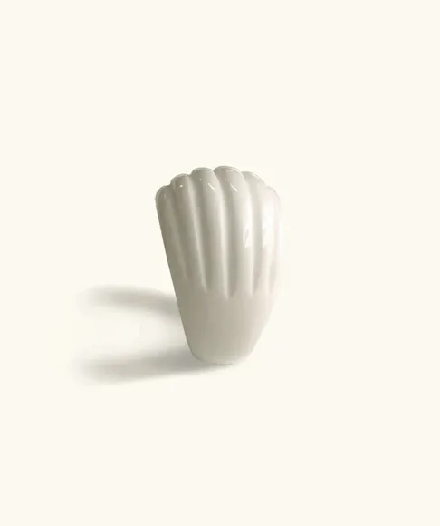Pigna - Ursus Carved Agate Ring