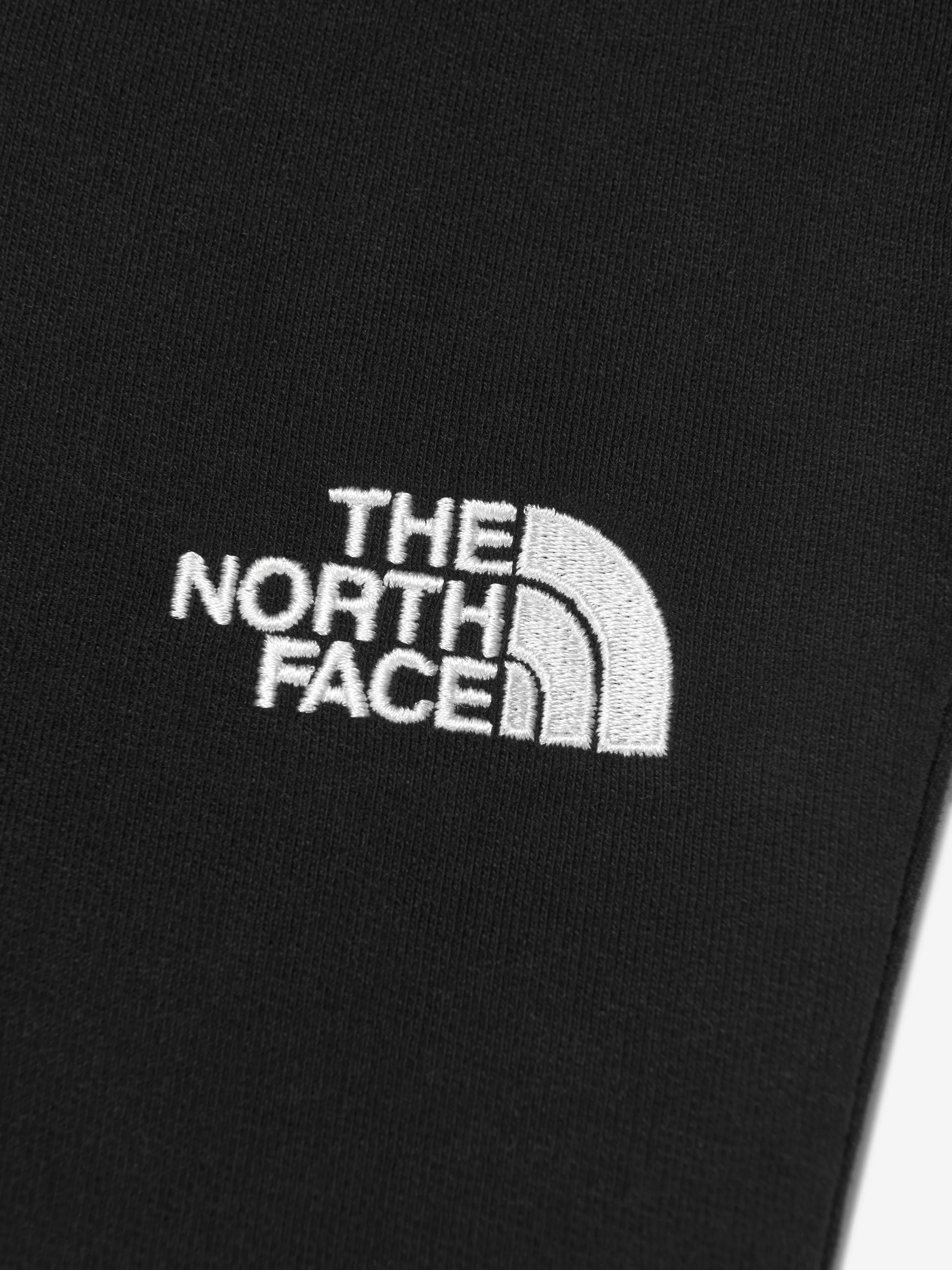 The North Face Kids Slim Fit Joggers in Black